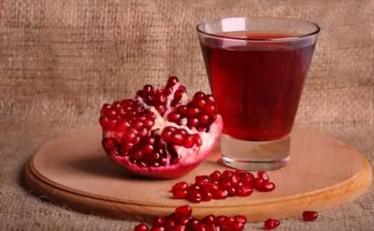 pomegranate juice with sugar