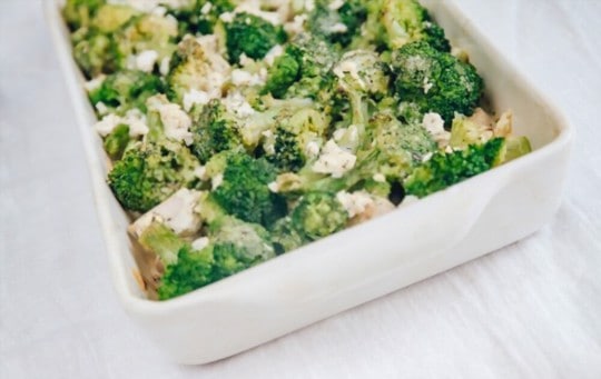 What to Serve with Chicken Broccoli Casserole? 7 BEST Side Dishes