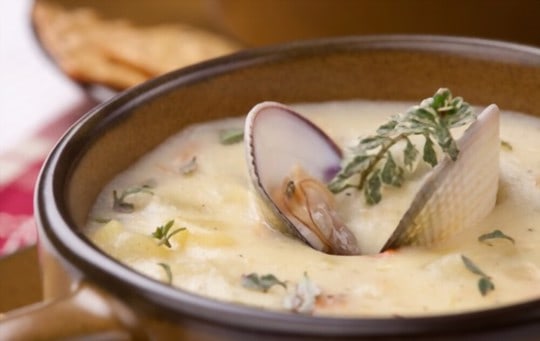 What to Serve with Clam Chowder? 7 BEST Side Dishes