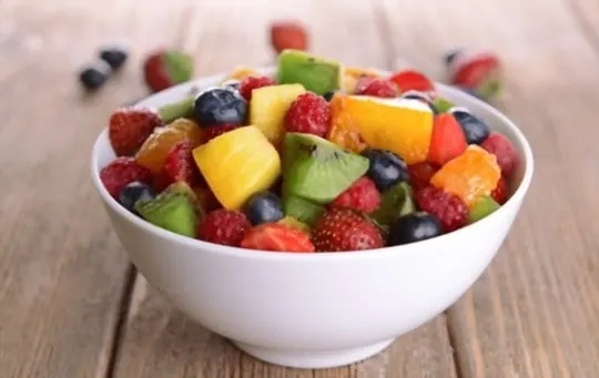 mixed fruit salad with greek yogurt