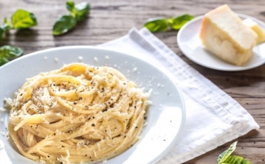 What to Serve with Cacio e Pepe? 7 BEST Side Dishes