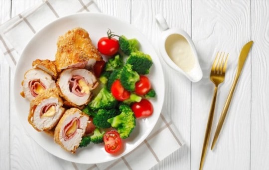 What to Serve with Chicken Cordon Bleu? 7 BEST Side Dishes