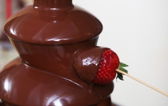 why consider serving side dishes with chocolate fountain