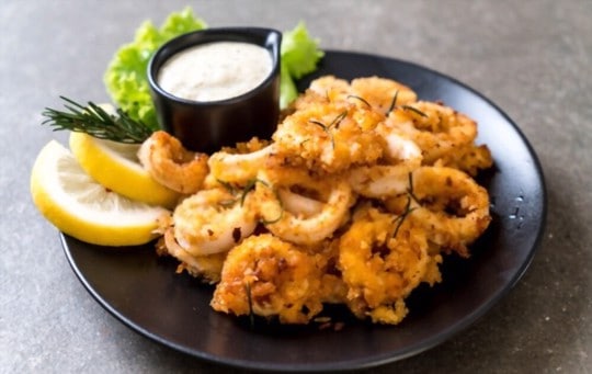 What to Serve with Fried Calamari? 7 BEST Side Dishes
