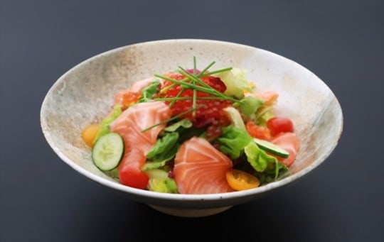 fresh sashimi salad