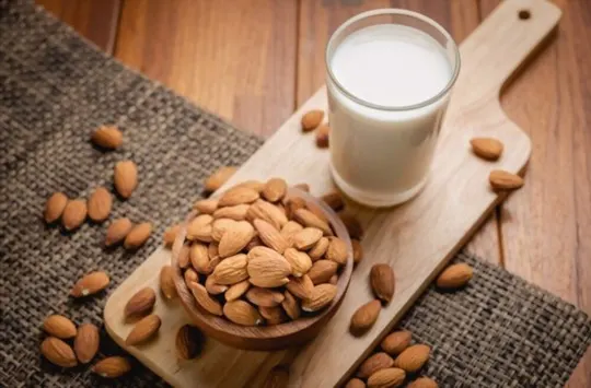 what does almond milk taste like