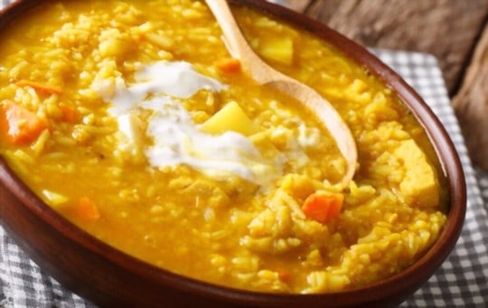 why consider serving side dishes with mulligatawny soup