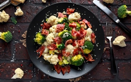 crunchy cauliflower broccoli salad