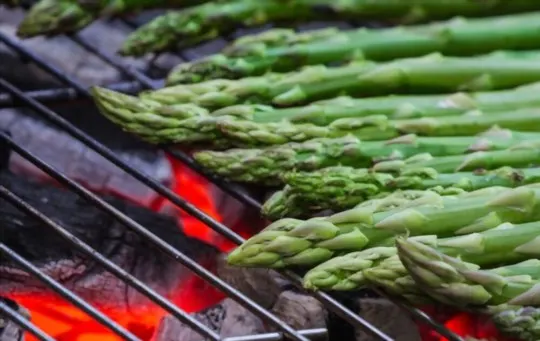 grilled asparagus with garlic and sesame sauce