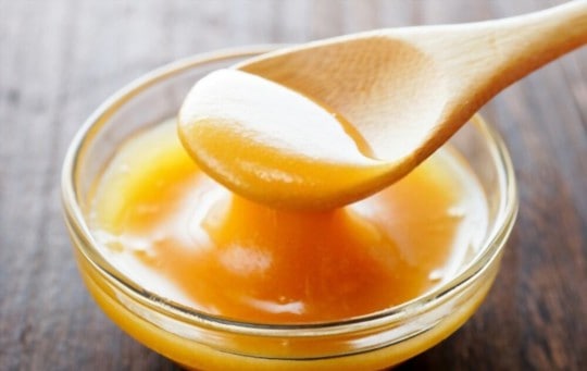 What Does Manuka Honey Taste Like? Does It Taste Good?