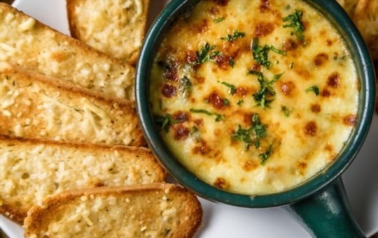 What to Serve with Hot Crab Dip? 7 BEST Side Dishes