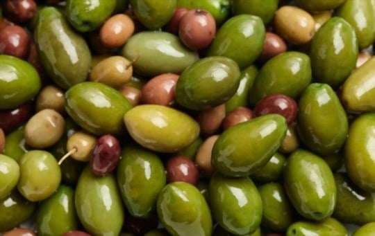 olives marinated in brine