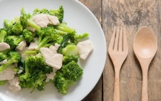 What to Serve with Chicken and Broccoli? 7 BEST Side Dishes