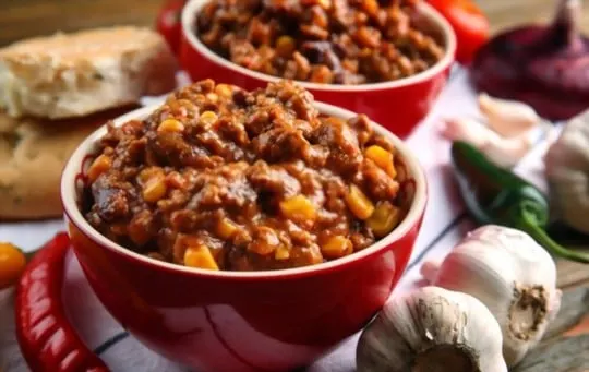 What to Serve with Chili at A Party? 10 BEST Side Dishes