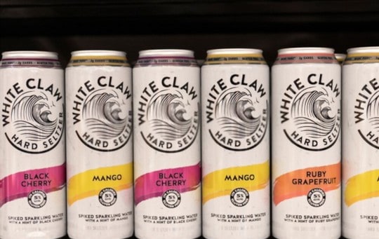 What Does White Claw Taste Like? Does it Taste Good?