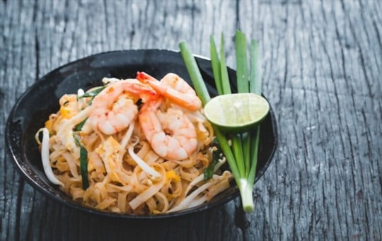 What to Serve with Shrimp Pad Thai? 10 BEST Side Dishes