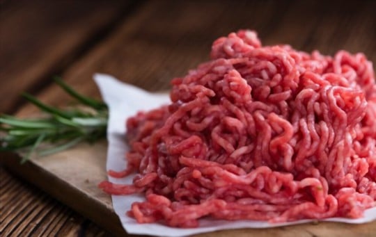 how many servings in a pound of ground beef