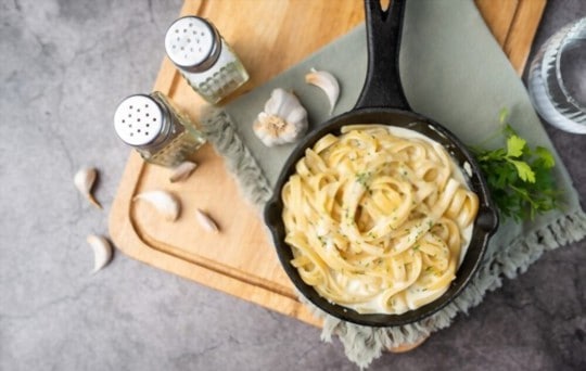 The 5 BEST & Healthy Substitutes for Alfredo Sauce