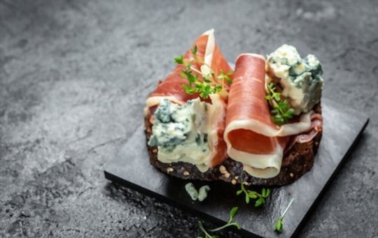 The 5 Best Substitutes for Blue Cheese