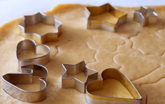 The 5 Best Substitutes for Pastry Cutter