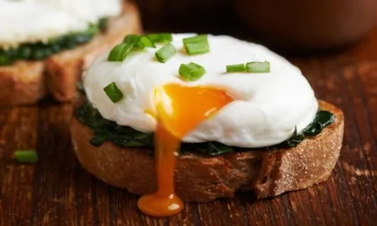 What Do Poached Eggs Taste Like? Do They Taste Good?
