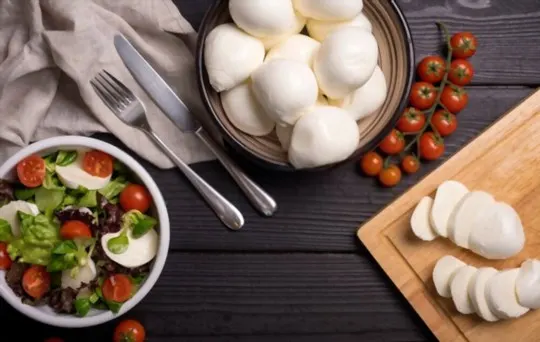 How Long Does Mozzarella Cheese last? Does it Go Bad?
