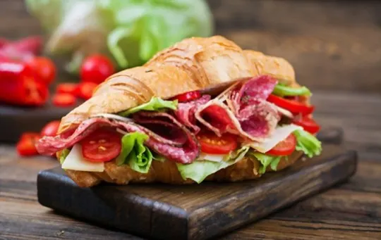 What Cheese Goes Best with A Salami Sandwich? 12 BEST Options