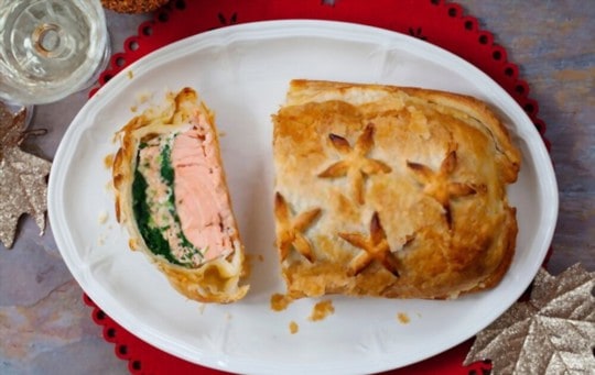 What Sauce to Serve with Salmon en Croute? 12 BEST Options