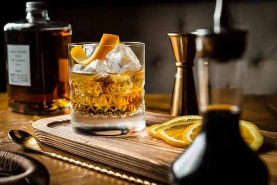 New Fashion vs Old Fashioned Drink: What's the Difference?