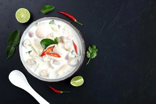 Tom Yum vs Tom Kha: What's the Difference?