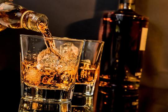 Johnnie Walker vs Jack Daniels: What's the Difference?