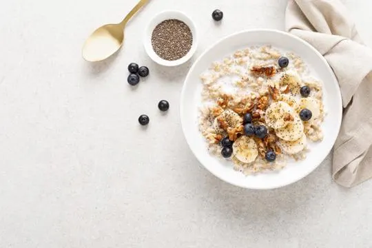 Porridge Oats vs Oatmeal: What's the Difference?