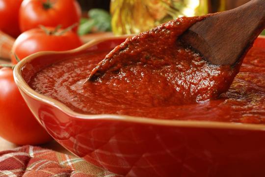 Pizza Sauce vs Spaghetti Sauce: What's the Difference?