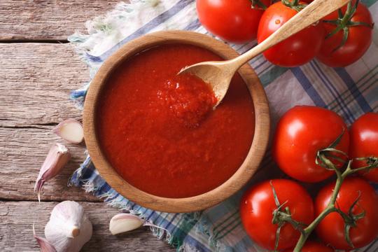 Tomato Soup vs Tomato Sauce: What's the Difference?